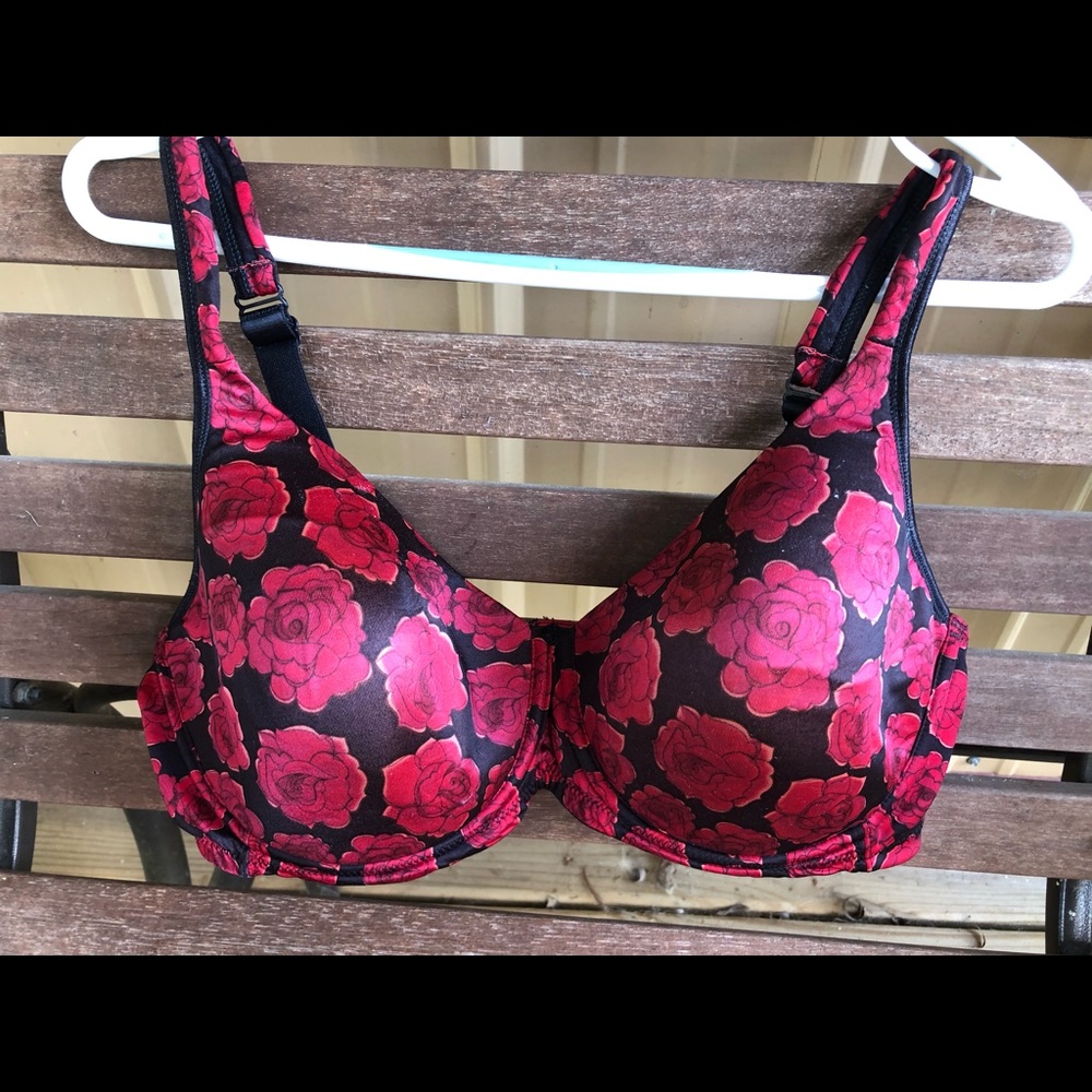 Playtex Bra.  40DD Underwire